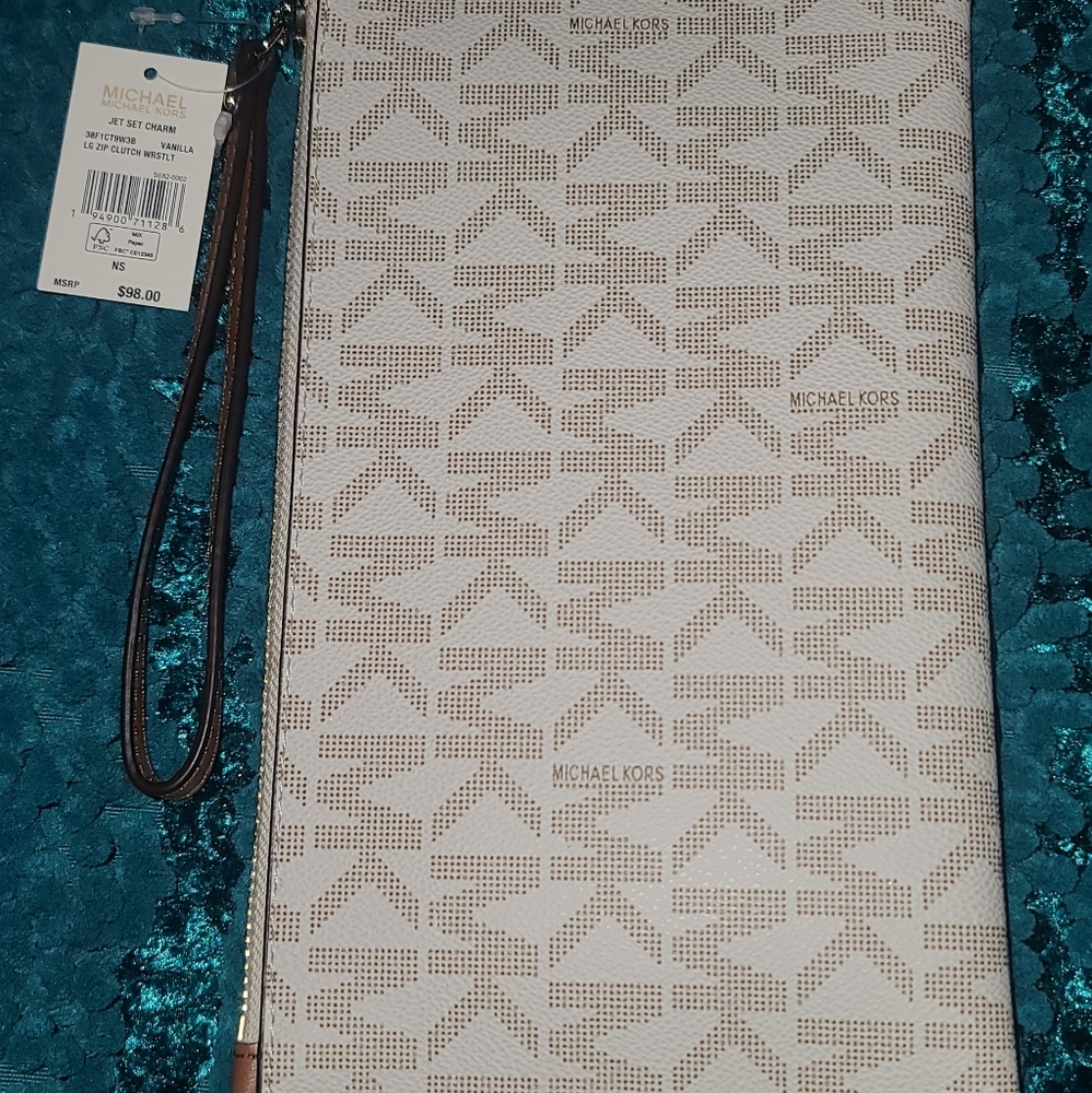Michael Kors Wristlet - Picture 3 of 10